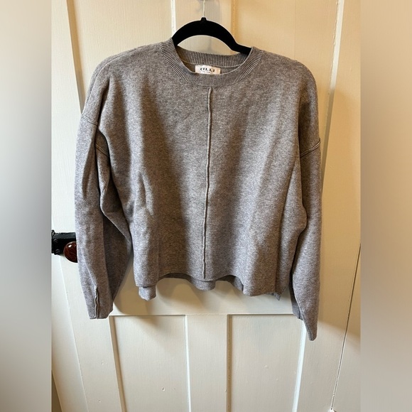 Gilli Womens Heather Grey Round Neck Long Sleeves Pullover Sweater Size small - Picture 1 of 8